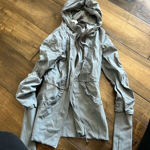 lululemon grey jacket